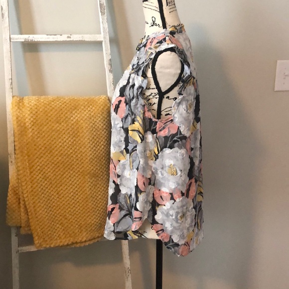 LOFT Top - Picture 3 of 7